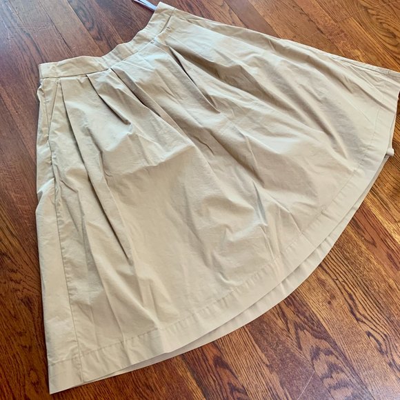 LALU Elastic Waist Skirt (bought in Singapore) - Picture 1 of 8